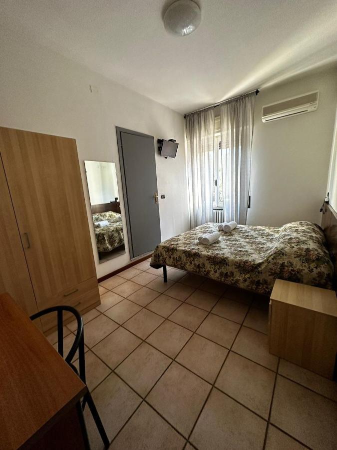 Be Me Hotel Helvetia Tabiano Terme ภายนอก รูปภาพ