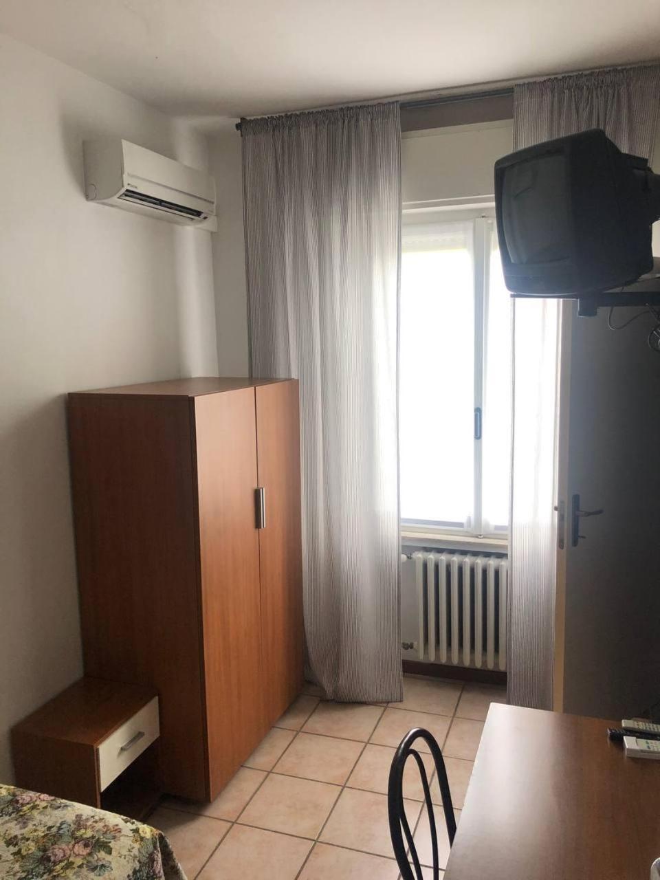 Be Me Hotel Helvetia Tabiano Terme ภายนอก รูปภาพ
