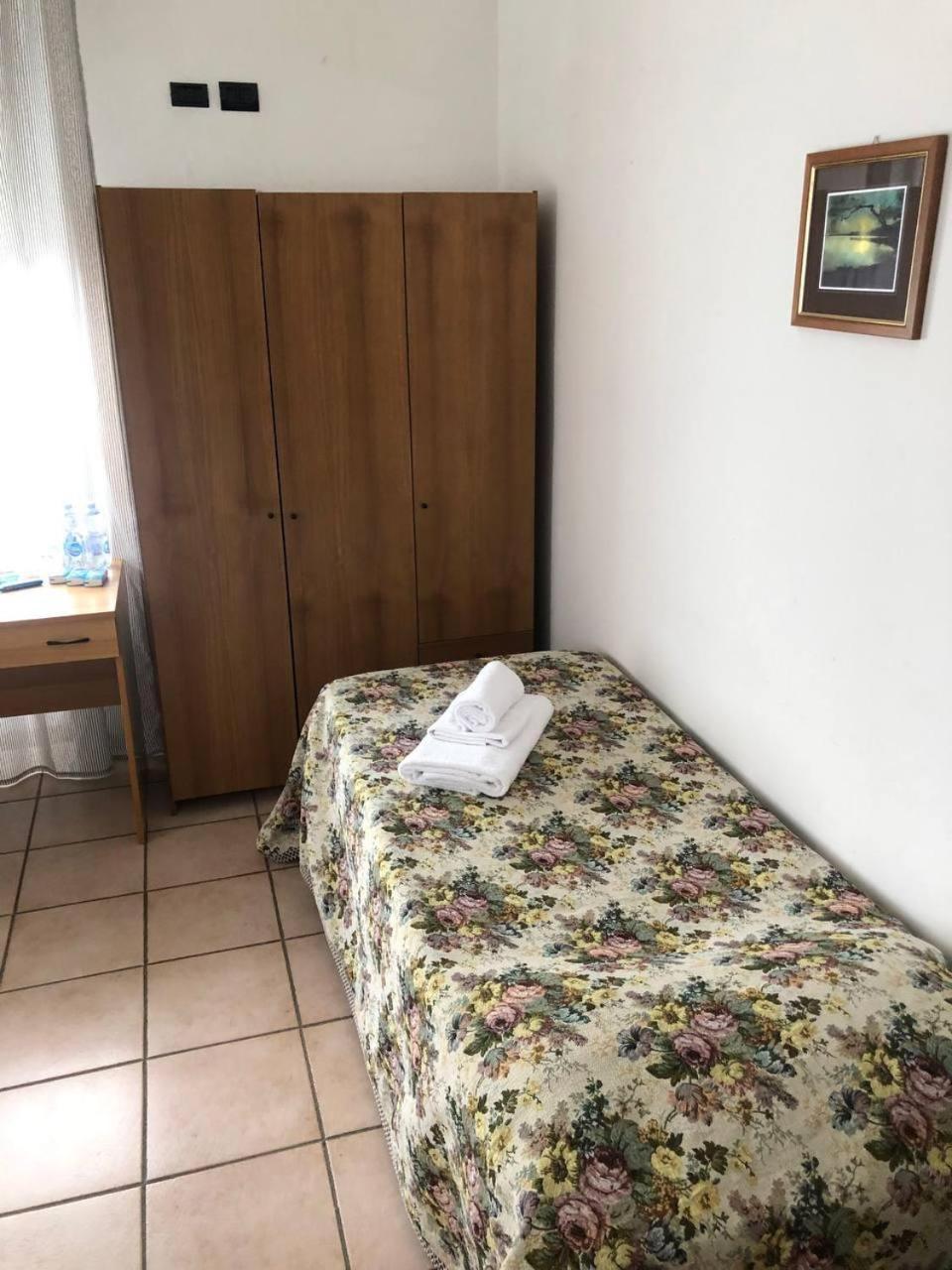 Be Me Hotel Helvetia Tabiano Terme ภายนอก รูปภาพ